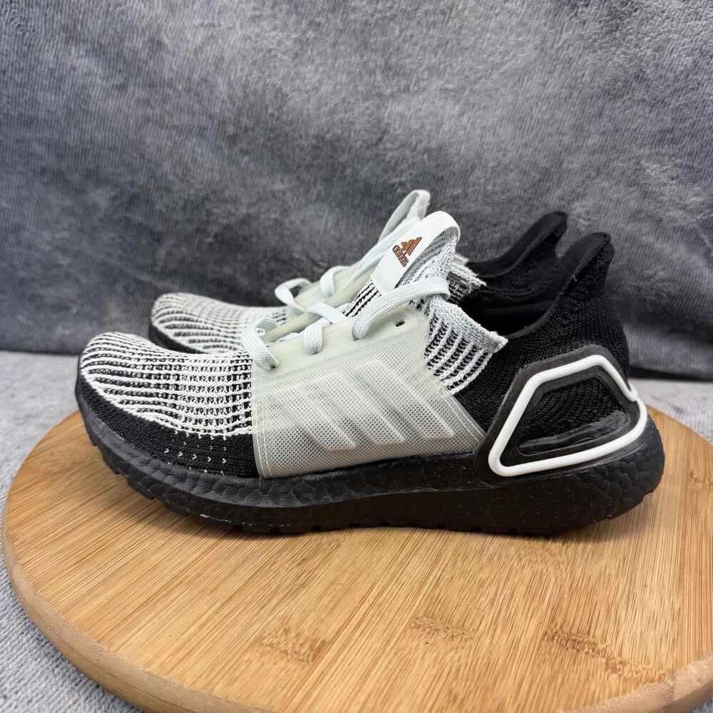 Adidas Ultraboost Shoes Womens Size 5.5 Black White Knit Running Sneakers G27491